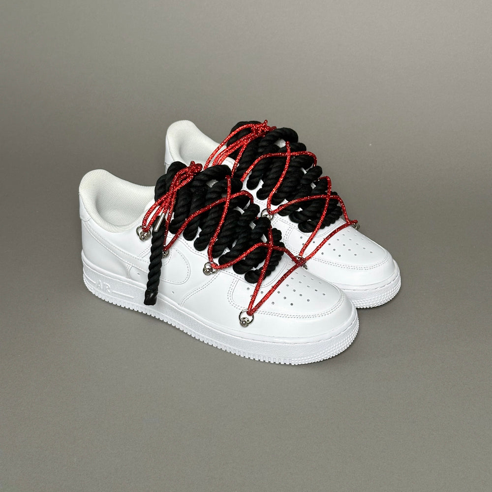 Nike Air Force 1 “Rope Laces” Triple negro y rojo Swarovski