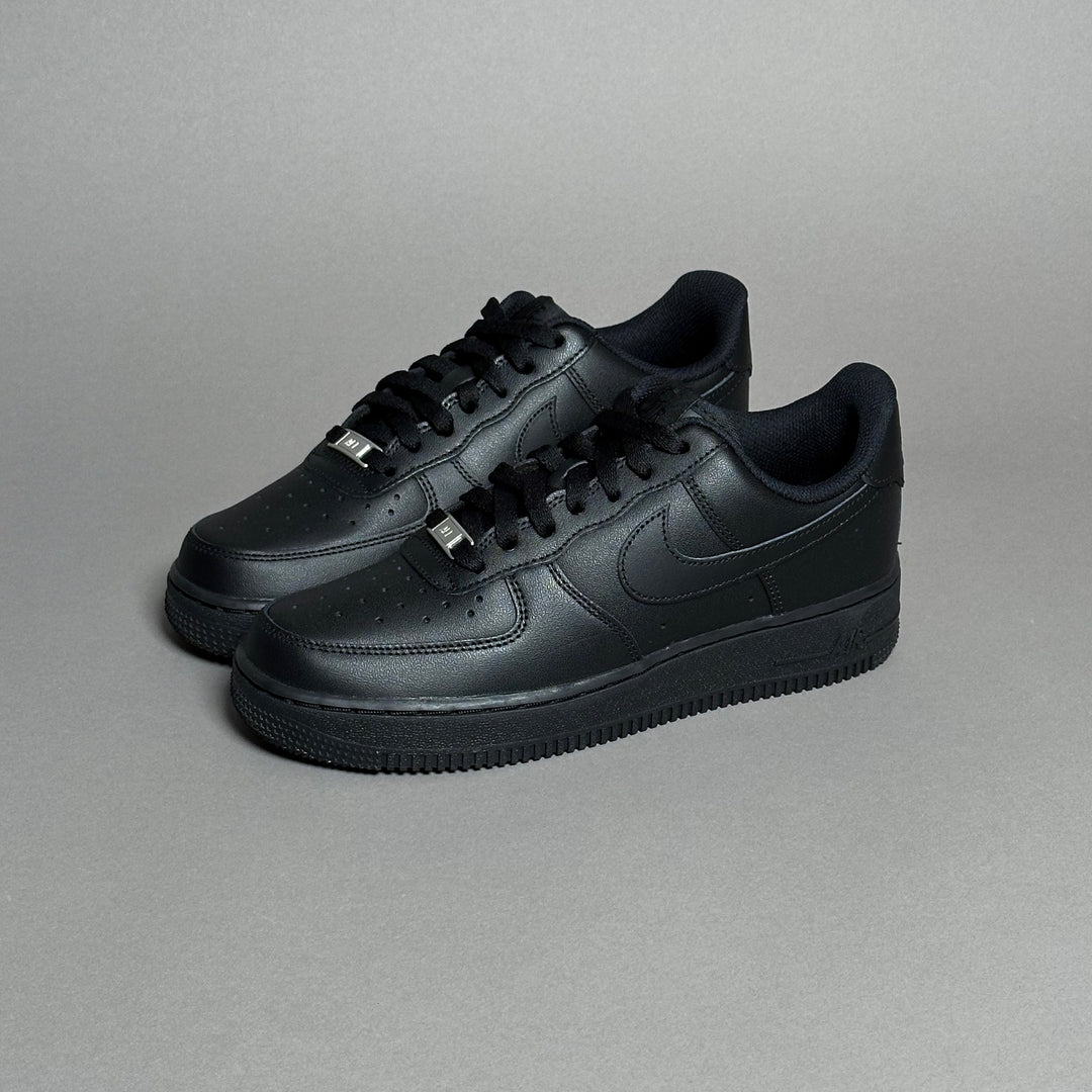 Nike Air Force 1 Black Low