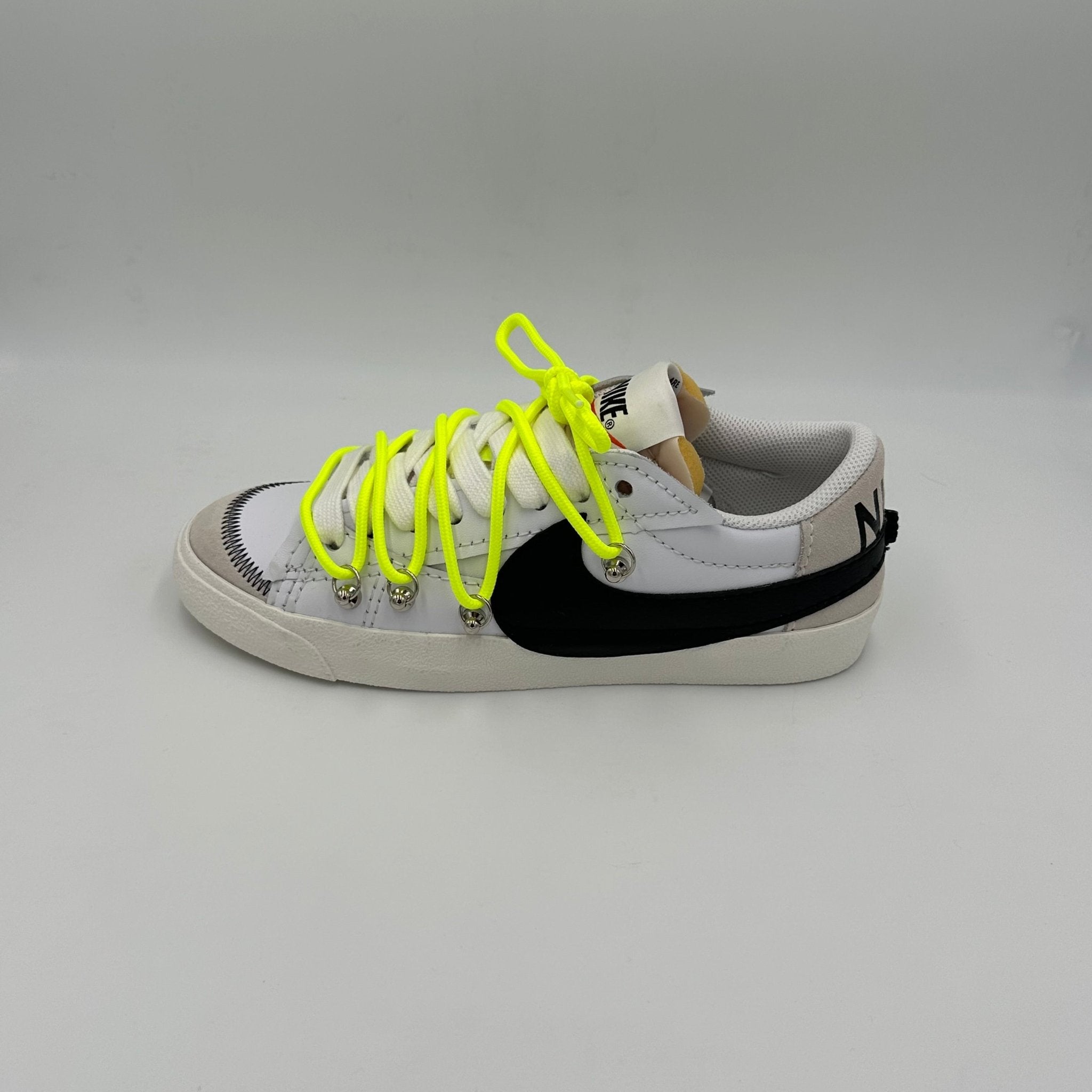 Nike Blazer Low '77 Jumbo White “Over Laces Fluo" - EV8 Style