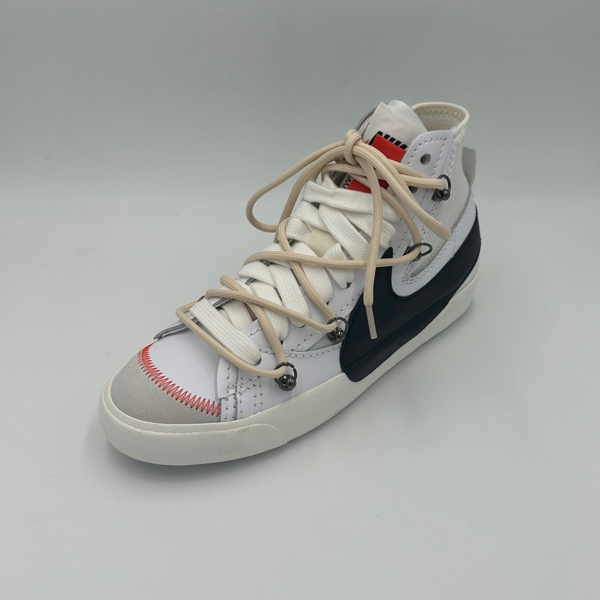 white nike blazer laces