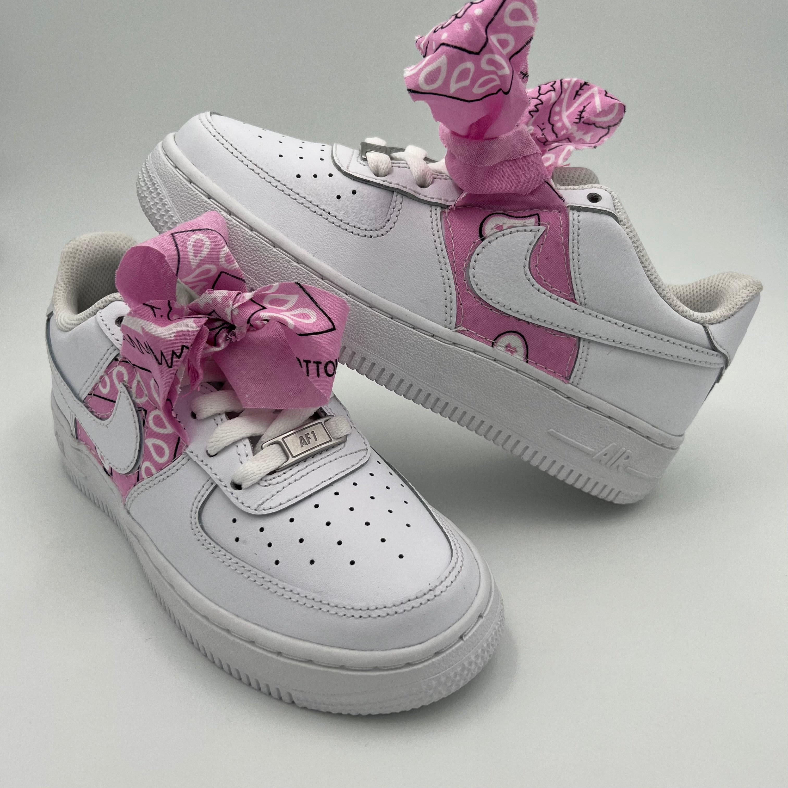 Nike Air Force 1 Bandana Pink - EV8 Style