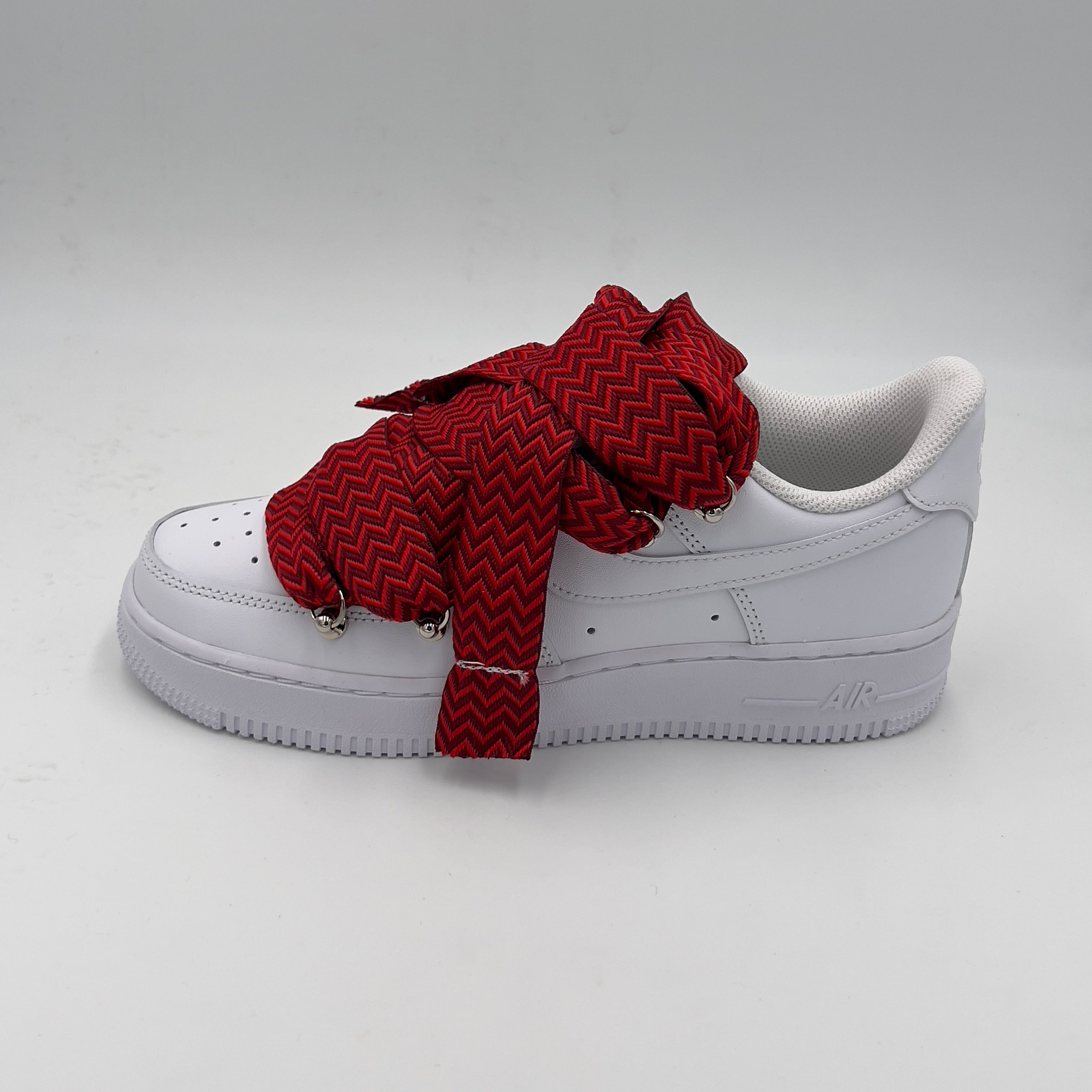 Nike air force 1 red bandana sales