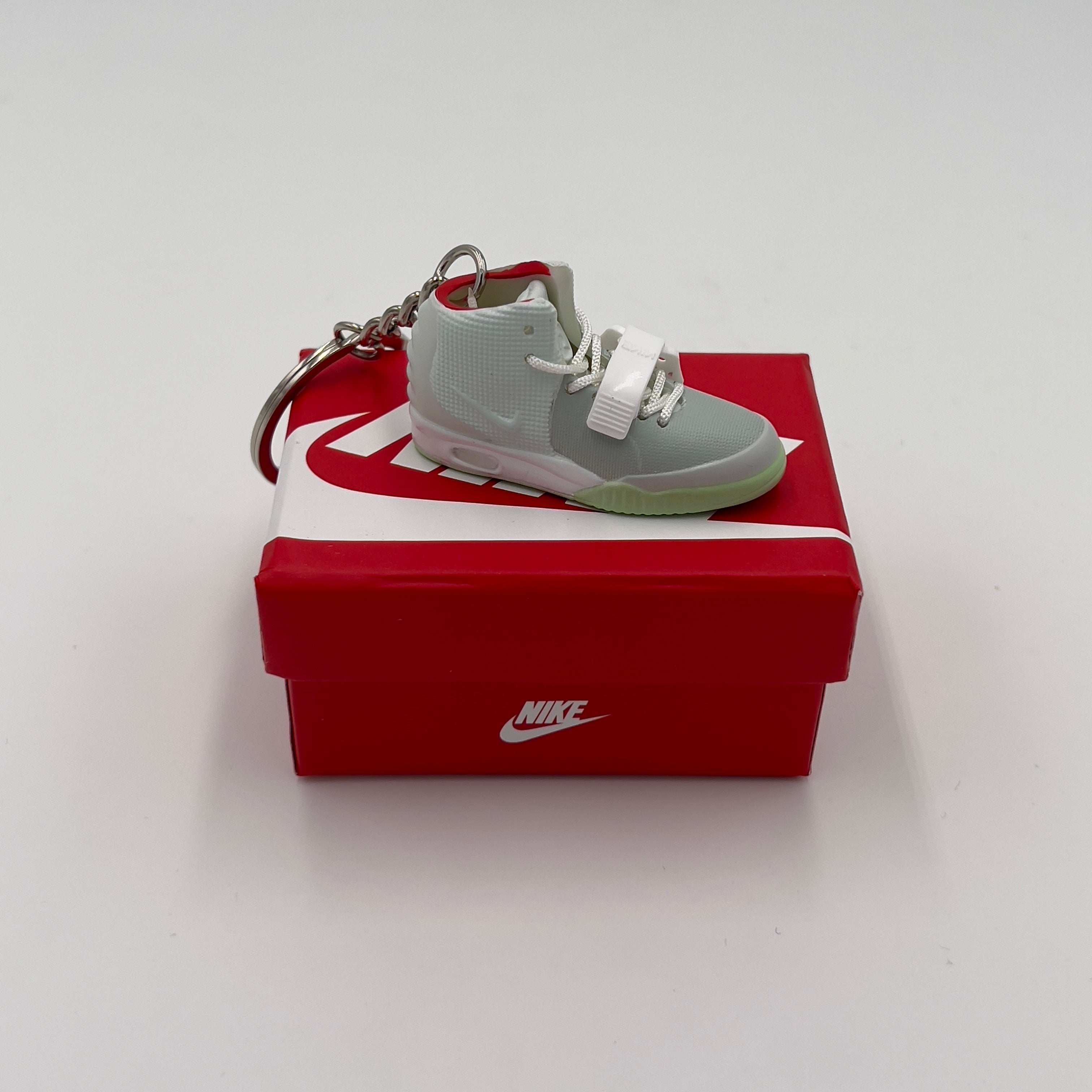 Portachiavi Nike Air Yeezy 2 Pure Platinum - EV8 Style